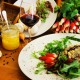 Confits de canard en croûte de champignons, xéres, radis confits, coulis de fanes.