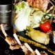 Agneau en brochettes flambées au foin, fenouil confit, purée de mogettes.