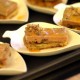 Verrines de brioche perdue de foie gras au poivre d'Inde, sauce acidulée