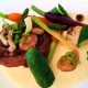Poire de boeuf de Bazas et boudin Basque en rouelle, petits légumes, moelle et émulsion moutardée