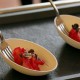 Verrine de saumon gravlax à la betterave et au raifort
